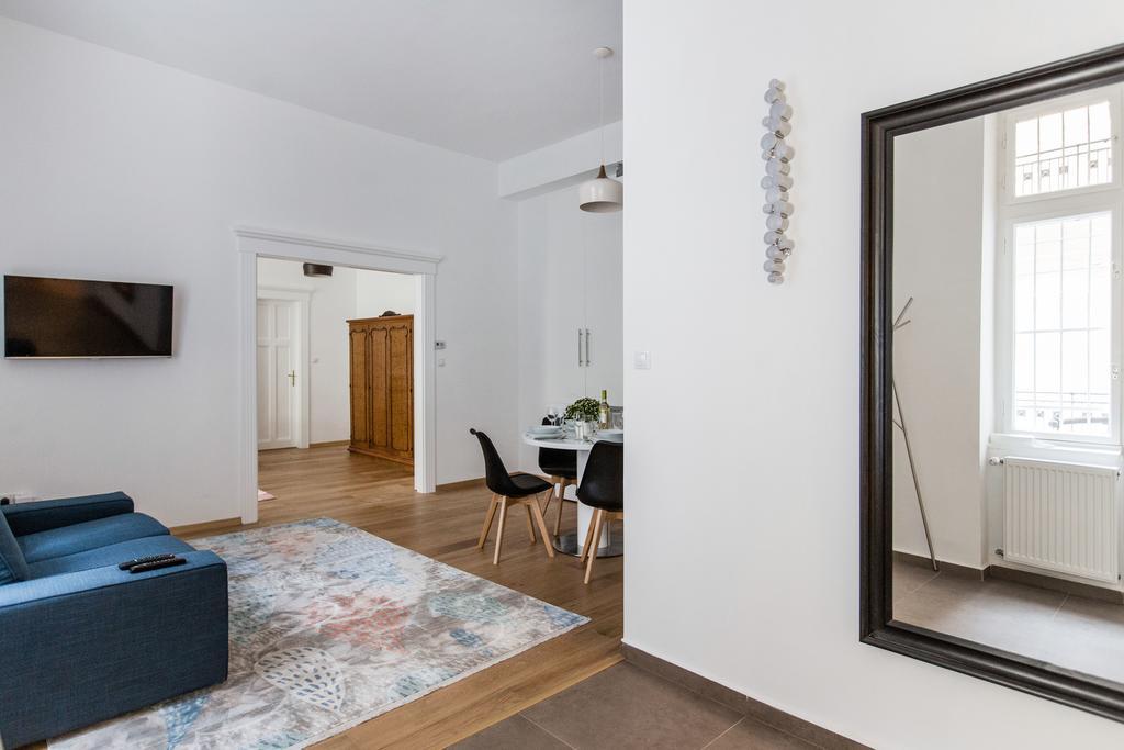 Basilica Dream Home In The Absolute Center Budapest Eksteriør billede
